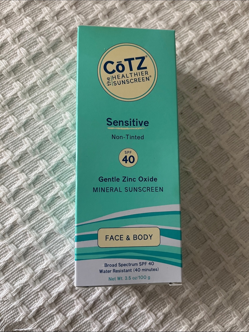Sensitive Non-Tinted SPF 40 Mineral Sunscreen - Green